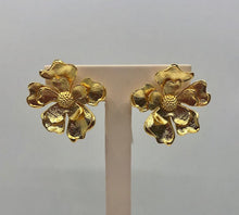 Load image into Gallery viewer, Tilly Earrings
